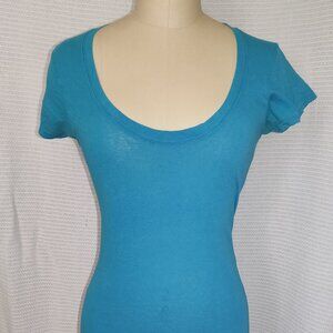 Wetseal Turquoise Blue Scoop Neckline Tshirt